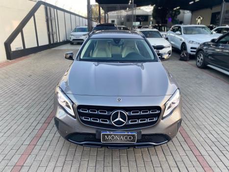 MERCEDES-BENZ GLA 200 1.6 16V 4P FLEX CGI NIGHT TURBO AUTOMTICO, Foto 2