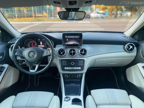 MERCEDES-BENZ GLA 200 1.6 16V 4P FLEX CGI NIGHT TURBO AUTOMTICO, Foto 10