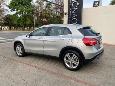 MERCEDES-BENZ GLA 200 1.6 16V 4P FLEX CGI ENDURO TURBO AUTOMTICO, Foto 4