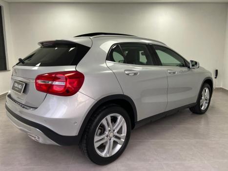 MERCEDES-BENZ GLA 200 1.6 16V 4P FLEX CGI ENDURO TURBO AUTOMTICO, Foto 3