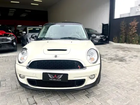 MINI Cooper 1.6 16V S TURBO, Foto 2