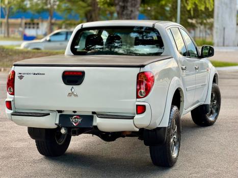 MITSUBISHI L 200 Triton 2.4 16V FLEX HLS CABINE DUPLA, Foto 8