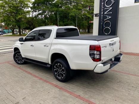 MITSUBISHI L 200 Triton 2.4 16V SPORT HPE-S 4X4 CABINE DUPLA TURBO DIESEL AUTOMTICO, Foto 3