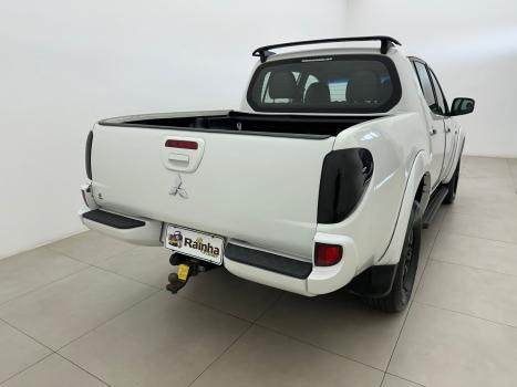 MITSUBISHI L 200 Triton 3.5 V6 HPE 4X4 FLEX CABINE DUPLA AUTOMTICO, Foto 4