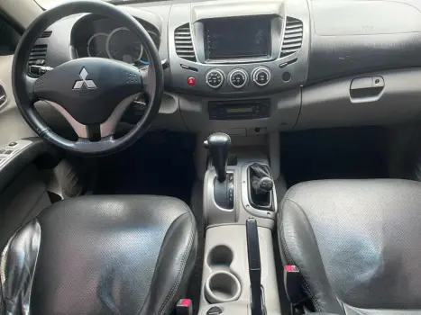 MITSUBISHI L 200 Triton 3.2 16V HPE 4X4 CABINE DUPLA TURBO DIESEL INTERCOOLER, Foto 9