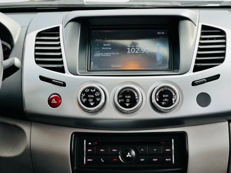 MITSUBISHI L 200 Triton 3.2 16V HPE 4X4 CABINE DUPLA TURBO DIESEL INTERCOOLER AUTOMTICO, Foto 2