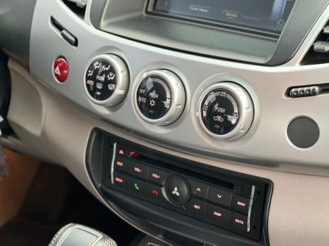 MITSUBISHI L 200 Triton 3.2 16V HPE 4X4 CABINE DUPLA TURBO DIESEL INTERCOOLER AUTOMTICO, Foto 6