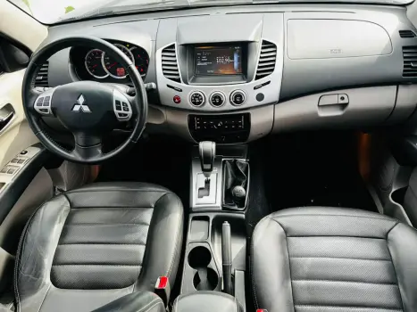 MITSUBISHI L 200 Triton 3.2 16V HPE 4X4 CABINE DUPLA TURBO DIESEL INTERCOOLER AUTOMTICO, Foto 29