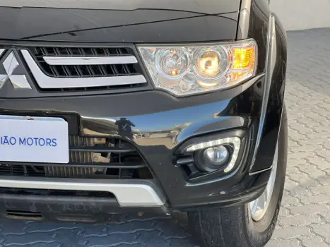MITSUBISHI L 200 Triton 3.2 16V HPE 4X4 CABINE DUPLA TURBO DIESEL INTERCOOLER AUTOMTICO, Foto 36