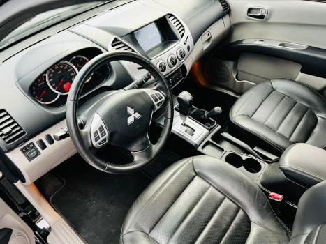 MITSUBISHI L 200 Triton 3.2 16V HPE 4X4 CABINE DUPLA TURBO DIESEL INTERCOOLER AUTOMTICO, Foto 19