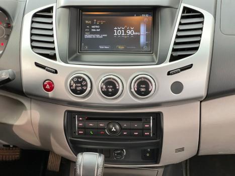 MITSUBISHI L 200 Triton 3.2 16V HPE 4X4 CABINE DUPLA TURBO DIESEL INTERCOOLER AUTOMTICO, Foto 30