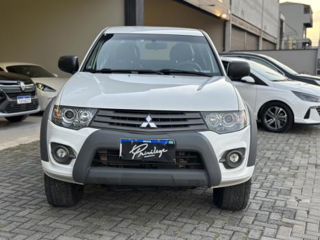 MITSUBISHI L 200 Triton 3.2 16V HPE 4X4 CABINE DUPLA TURBO DIESEL INTERCOOLER, Foto 2