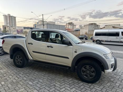 MITSUBISHI L 200 Triton 3.2 16V HPE 4X4 CABINE DUPLA TURBO DIESEL INTERCOOLER, Foto 7