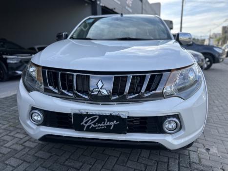 MITSUBISHI L 200 Triton 2.4 16V SPORT HPE 4X4 CABINE DUPLA TURBO DIESEL AUTOMTICO, Foto 2