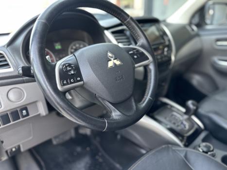 MITSUBISHI L 200 Triton 2.4 16V SPORT HPE 4X4 CABINE DUPLA TURBO DIESEL AUTOMTICO, Foto 5