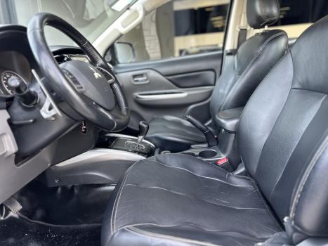 MITSUBISHI L 200 Triton 2.4 16V SPORT HPE 4X4 CABINE DUPLA TURBO DIESEL AUTOMTICO, Foto 7