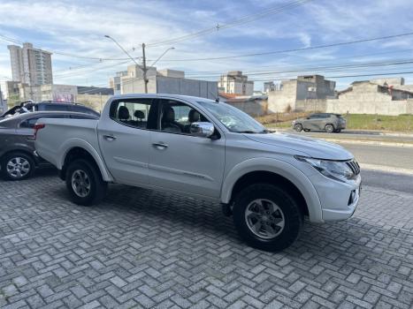 MITSUBISHI L 200 Triton 2.4 16V SPORT HPE 4X4 CABINE DUPLA TURBO DIESEL AUTOMTICO, Foto 8