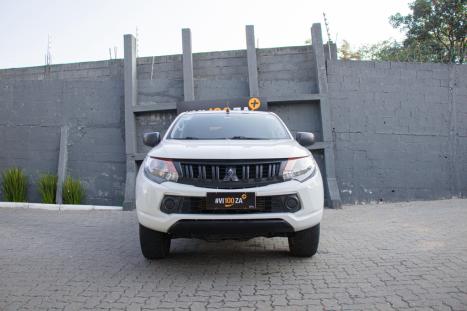 MITSUBISHI L 200 Triton 2.4 16V SPORT GLX 4X4 CABINE DUPLA TURBO DIESEL, Foto 3