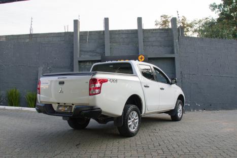 MITSUBISHI L 200 Triton 2.4 16V SPORT GLX 4X4 CABINE DUPLA TURBO DIESEL, Foto 4