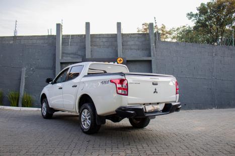MITSUBISHI L 200 Triton 2.4 16V SPORT GLX 4X4 CABINE DUPLA TURBO DIESEL, Foto 6