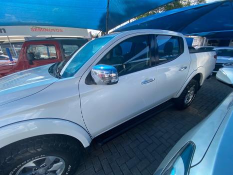 MITSUBISHI L 200 Triton , Foto 3