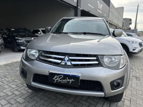 MITSUBISHI L 200 Triton 2.4 16V FLEX HLS CABINE DUPLA, Foto 4