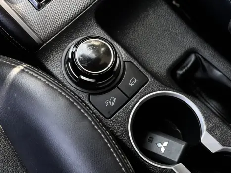 MITSUBISHI L 200 Triton 2.4 16V SPORT HPE-S 4X4 CABINE DUPLA TURBO DIESEL AUTOMTICO, Foto 5