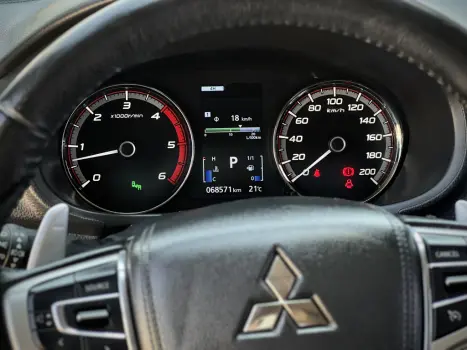 MITSUBISHI L 200 Triton 2.4 16V SPORT HPE-S 4X4 CABINE DUPLA TURBO DIESEL AUTOMTICO, Foto 7
