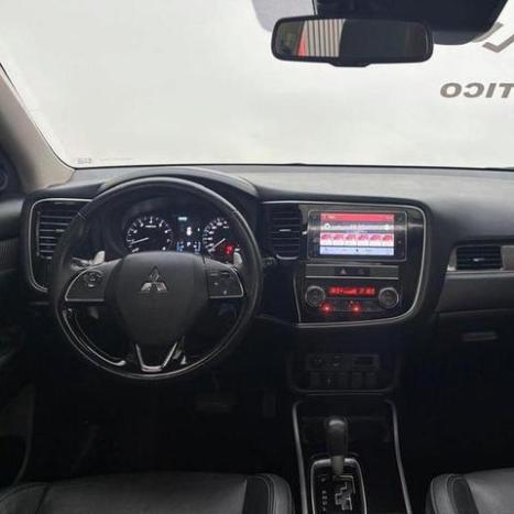 MITSUBISHI Outlander 3.0 V6 24V 4P HPE-S AWD AUTOMTICO, Foto 10