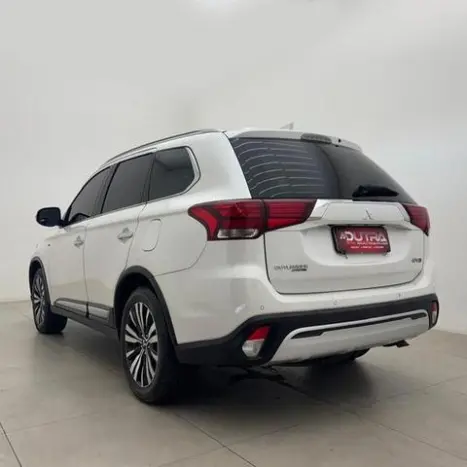 MITSUBISHI Outlander 3.0 V6 24V 4P HPE-S AWD AUTOMTICO, Foto 6