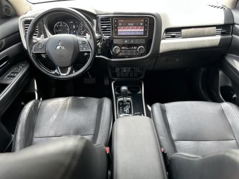 MITSUBISHI Outlander 2.2 16V 4P 4X4 DIESEL AUTOMTICO, Foto 7