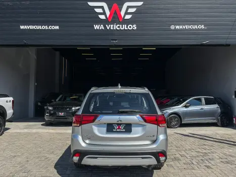 MITSUBISHI Outlander 3.0 V6 24V 4P 4X4 AUTOMTICO, Foto 16