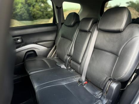 MITSUBISHI Outlander 3.0 V6 24V 4P GT 4X4 AUTOMTICO, Foto 6