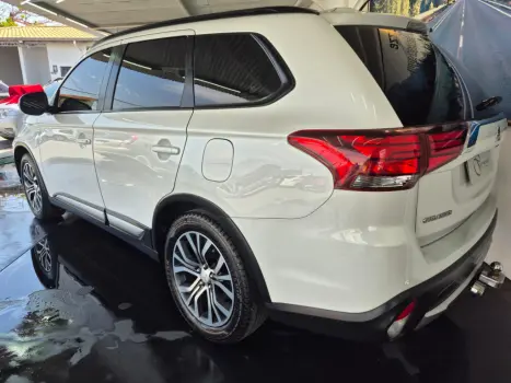 MITSUBISHI Outlander 2.0 16V 4P AUTOMTICO, Foto 2