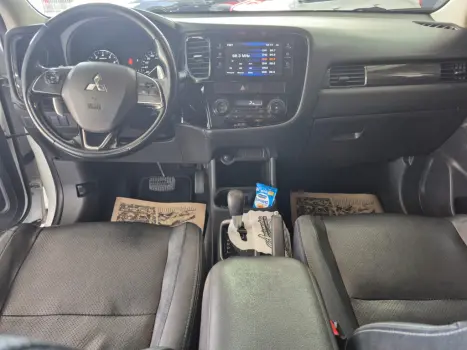 MITSUBISHI Outlander 2.0 16V 4P AUTOMTICO, Foto 5