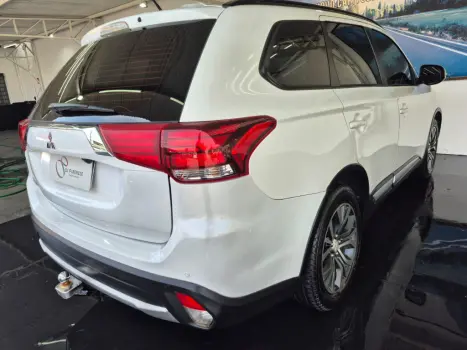 MITSUBISHI Outlander 2.0 16V 4P AUTOMTICO, Foto 9