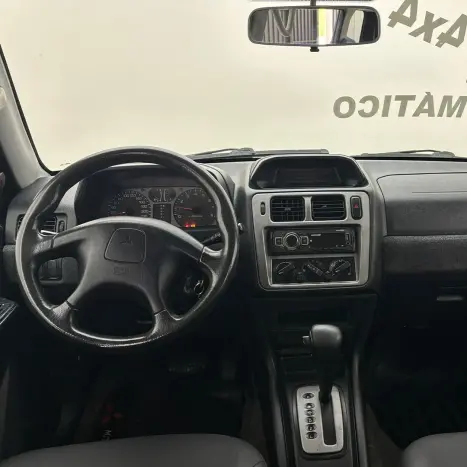 MITSUBISHI Pajero IO 1.8 16V 4P 4X4, Foto 8