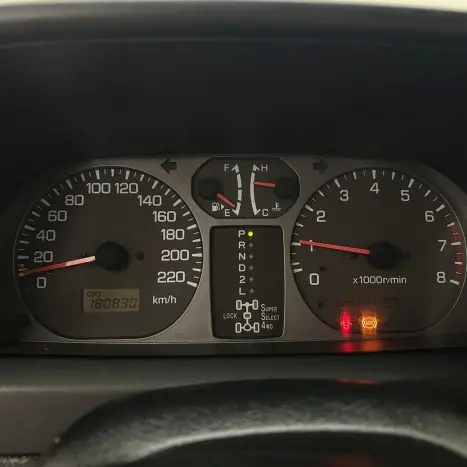 MITSUBISHI Pajero IO 1.8 16V 4P 4X4, Foto 9