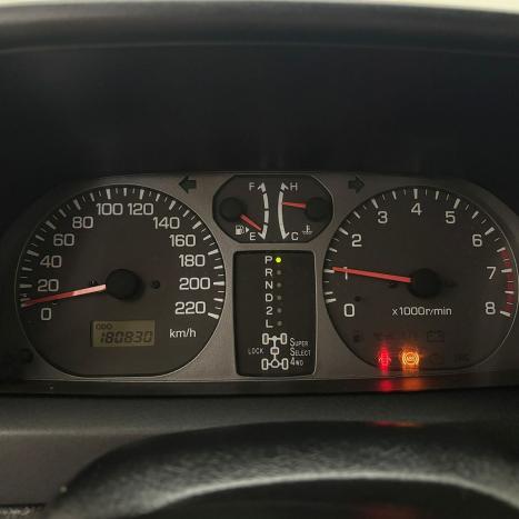 MITSUBISHI Pajero IO 1.8 16V 4P 4X4, Foto 10