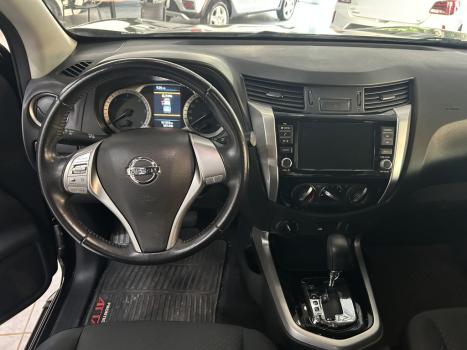 NISSAN Frontier 2.3 ATTACK CABINE DUPLA 4X4 BI-TURBO DIESEL AUTOMTICO, Foto 3