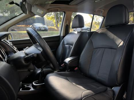 NISSAN Tiida Hatch 1.8 16V 4P SL FLEX, Foto 3