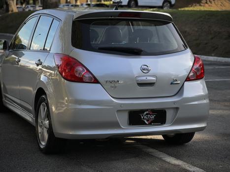 NISSAN Tiida Hatch 1.8 16V 4P SL FLEX, Foto 6