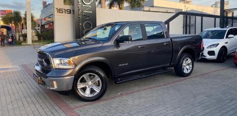 RAM 1500 5.7 V8 CLASSIC LARAMIE CABINE DUPLA 4X4 AUTOMTICO, Foto 1
