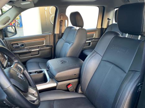 RAM 1500 5.7 V8 CLASSIC LARAMIE CABINE DUPLA 4X4 AUTOMTICO, Foto 7