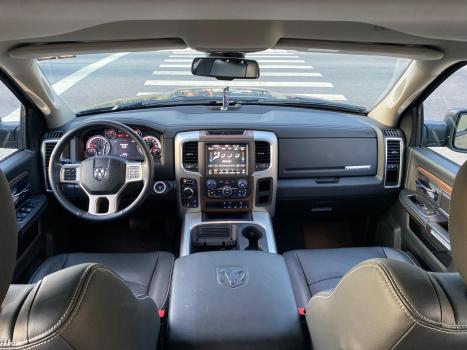 RAM 1500 5.7 V8 CLASSIC LARAMIE CABINE DUPLA 4X4 AUTOMTICO, Foto 11