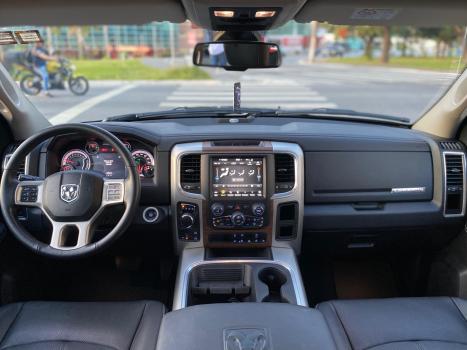 RAM 1500 5.7 V8 CLASSIC LARAMIE CABINE DUPLA 4X4 AUTOMTICO, Foto 12