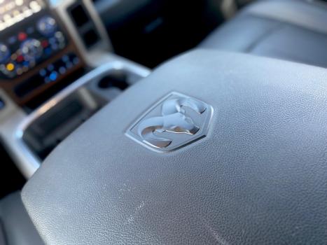 RAM 1500 5.7 V8 CLASSIC LARAMIE CABINE DUPLA 4X4 AUTOMTICO, Foto 16