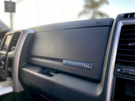 RAM Classic 5.7 V8 32V 4P HEMI LARAMIE AUTOMTICO, Foto 9