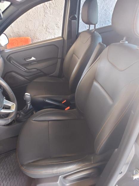 RENAULT Oroch 1.3 16V 4P OUTSIDER TURBO TCe AUTOMTICO CVT, Foto 7