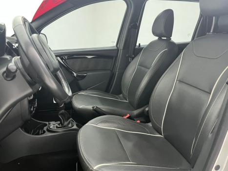 RENAULT Oroch 2.0 16V 4P FLEX DYNAMIQUE AUTOMTICO, Foto 16